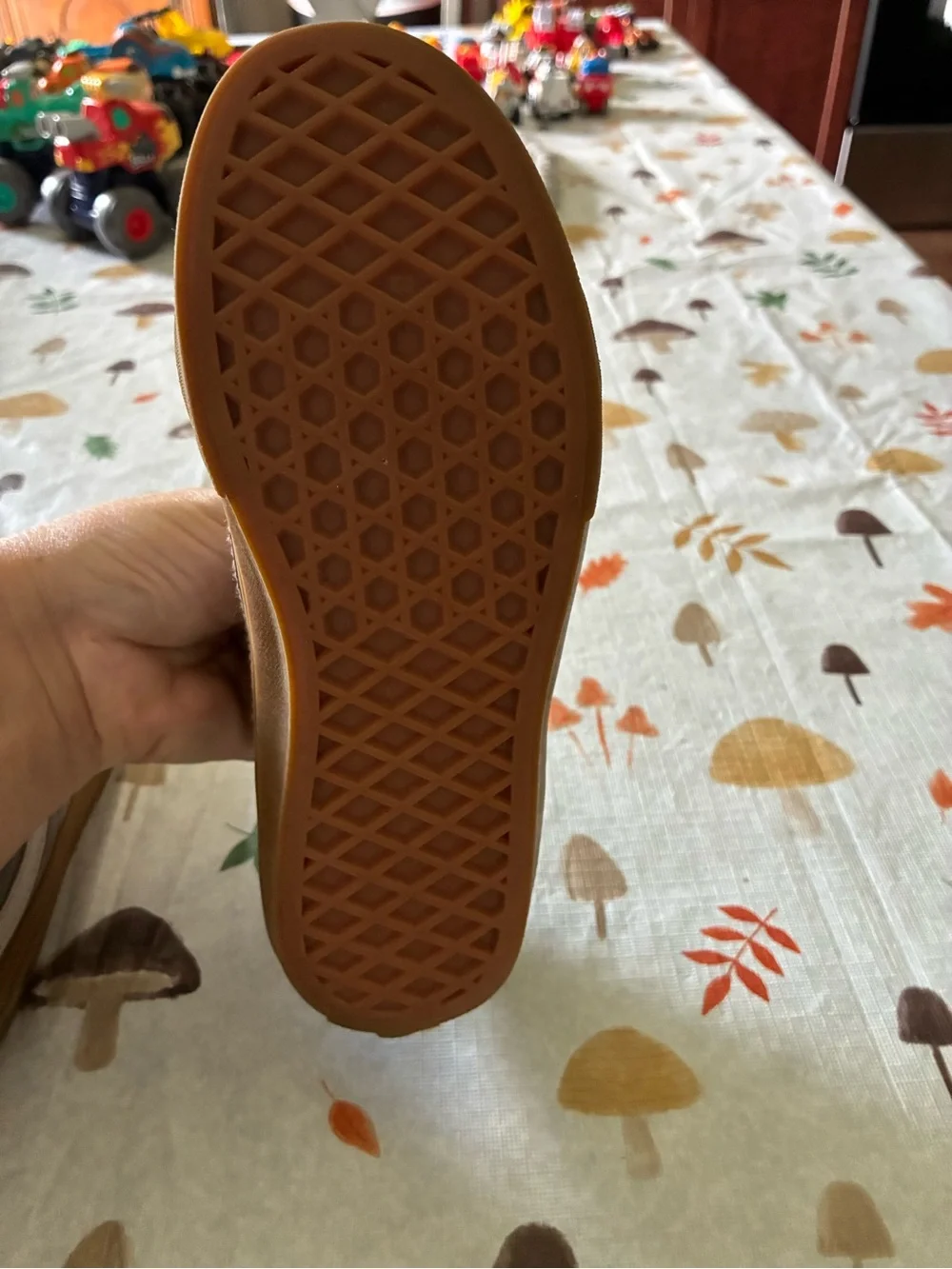 Vans Kids Suede Hook-and-Loop Sneakers in Taupe and Gum